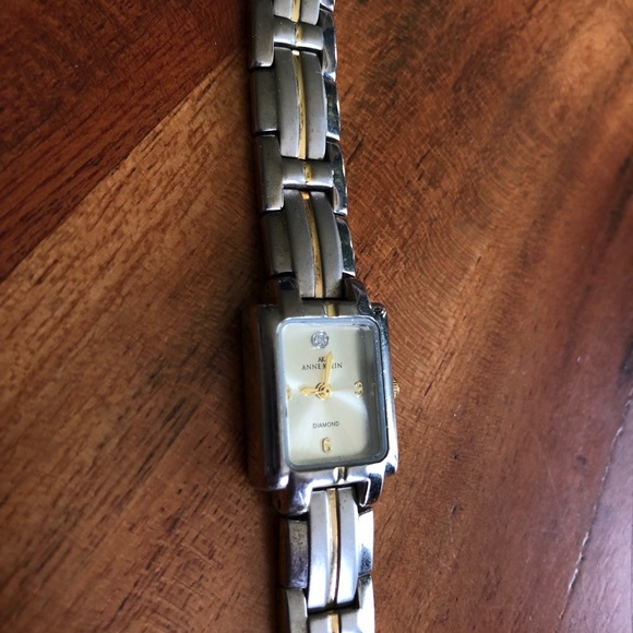 Set of 2 Anne Klein watches. - Picture 3 of 7